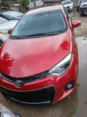 Toyota Corolla 2015 Red