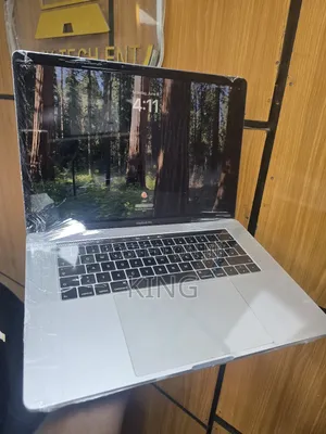New Laptop Apple MacBook Pro 2018 32GB Intel Core i7 SSD 512GB