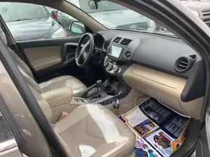 Toyota RAV4 2012 Gray