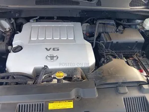 Toyota Highlander Limited 2012 Gray