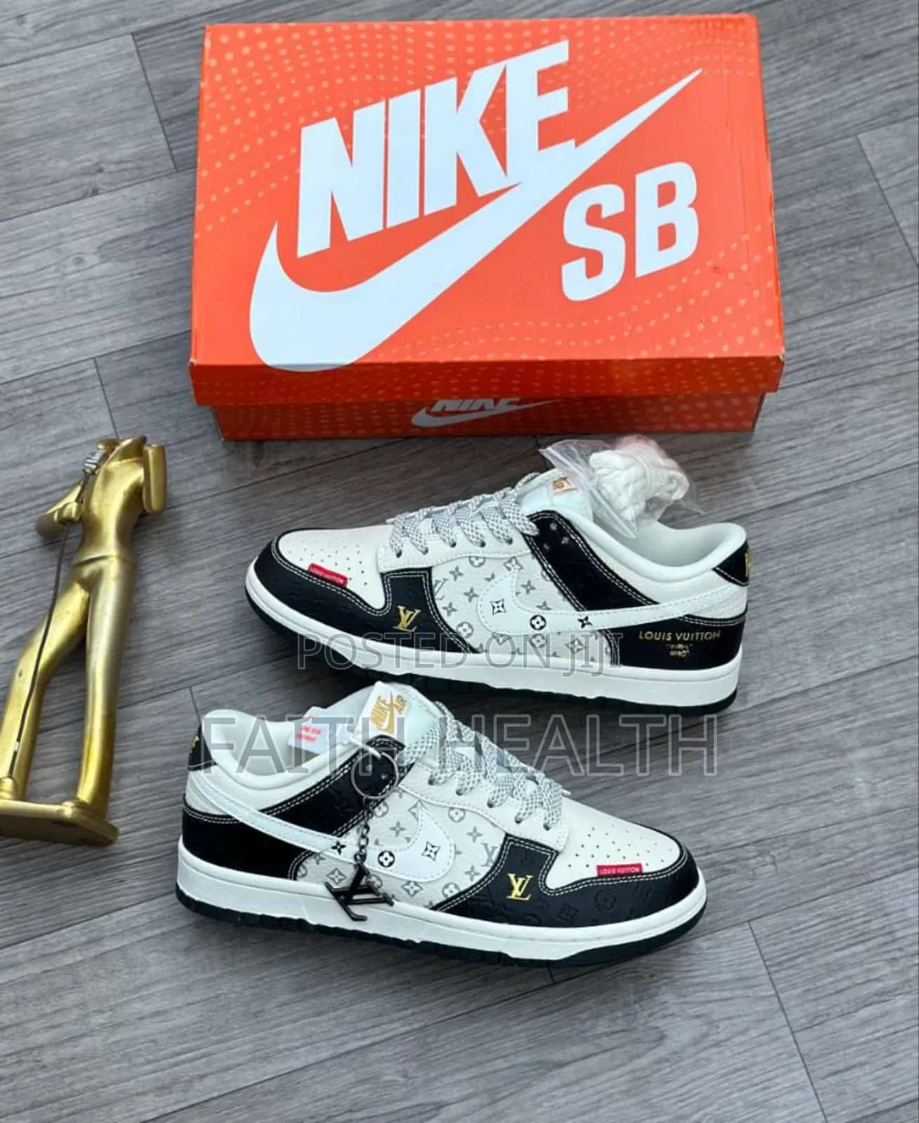 *Nike Sb Dunk Low Snks*