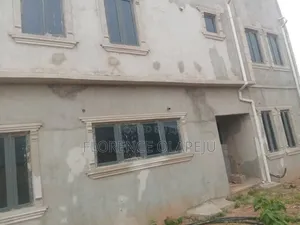 4bdrm Block of Flats in Akala Express for sale