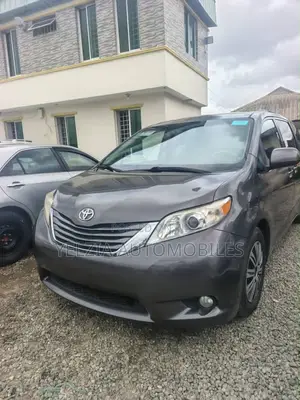 Toyota Sienna Limited 7 Passenger 2011 Gray