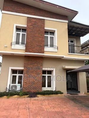 Furnished 5bdrm Duplex in Chevron for sale