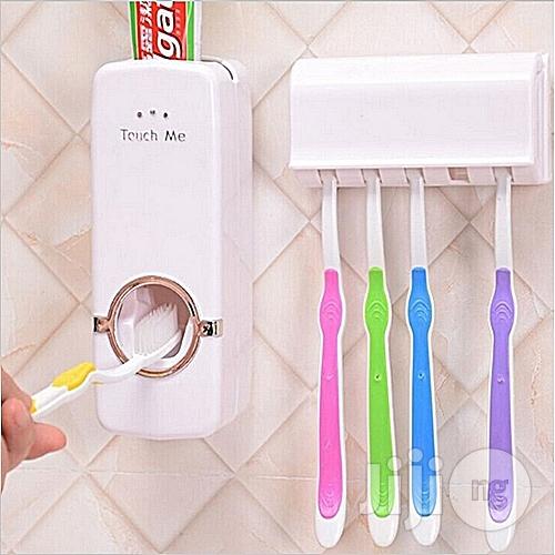 Automatic Toothpaste Dispenser Family Toothbrush Holder