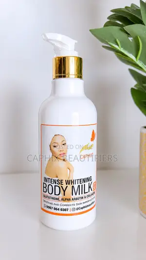 Amororo Intense Whitening Body Milk Big