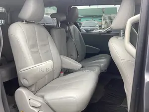 Toyota Sienna XLE 7-Passenger 4dr Minivan AWD (3.5L 6cyl 6A) 2014 Gray