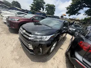 Toyota Highlander Limited 4dr SUV (3.5L 6cyl 6A) 2015 Black