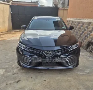 Toyota Camry L FWD (2.5L 4cyl 8AM) 2018 Black