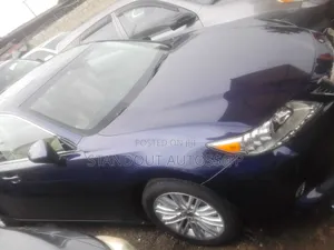Lexus ES 2014 Blue