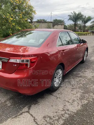 Toyota Camry LE 4dr Sedan (2.5L 4cyl 6A) 2012 Red