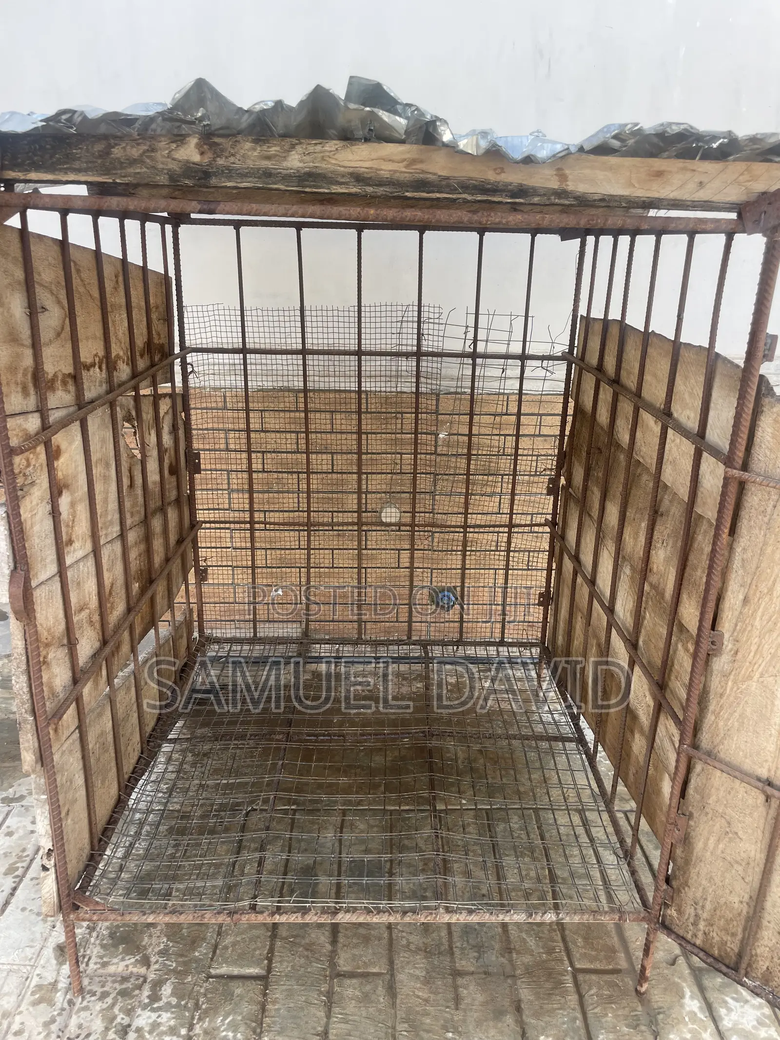 A Strong Dog Cage