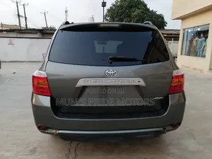 Toyota Highlander Sport 2010 Green