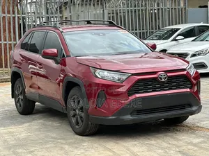 Toyota RAV4 LE AWD 2020 Red
