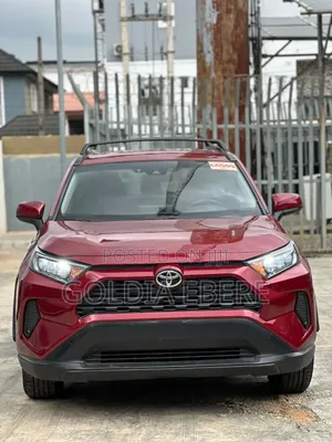 Toyota RAV4 LE AWD 2020 Red