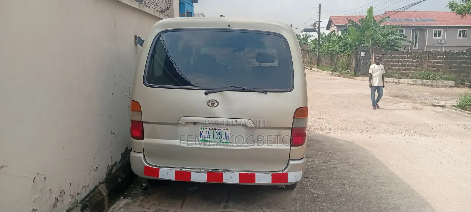 Toyota HiAce 1999 Grey