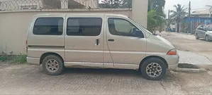 Toyota HiAce 1999 Grey