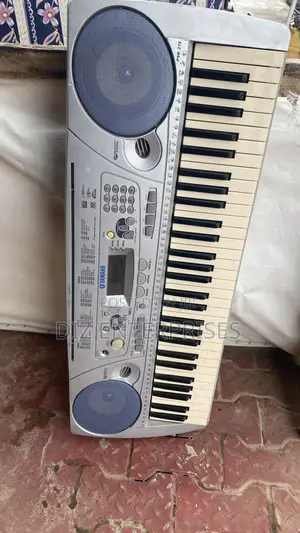 Yamaha Psr275