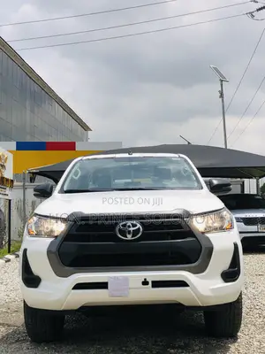 New Toyota Hilux 2025 White