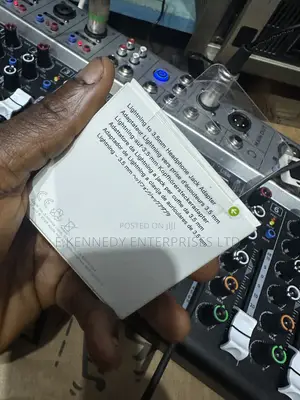 Orginal 3.5mm Apple Lighting to Headphone Jack Adapter