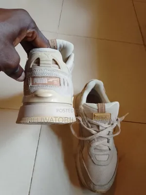 Puma Sneakers