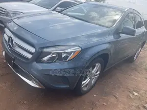 Mercedes-Benz GLA 250 2016 Blue