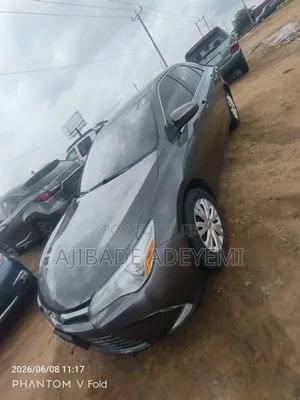 Toyota Camry LE 4dr Sedan (2.5L 4cyl 6A) 2015 Gray