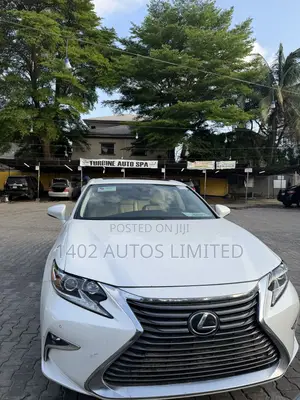 Lexus ES 350 FWD 2016 White