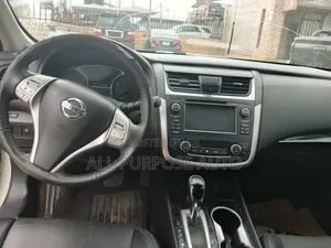 Nissan Altima 2017 White