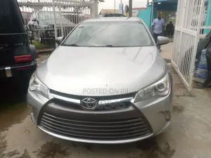 Toyota Camry 2017 Silver