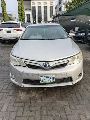 Toyota Camry 2014 Silver