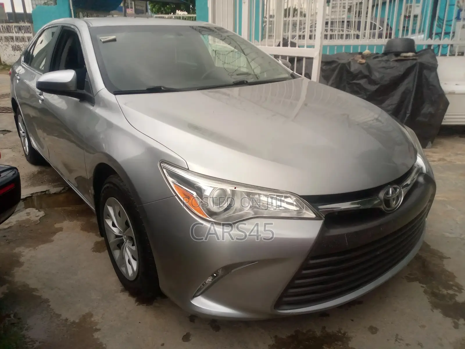 Toyota Camry 2017 Silver