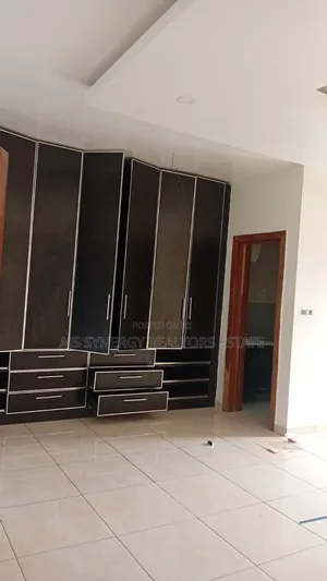 4bdrm Duplex in Lekki Phase 1 for rent