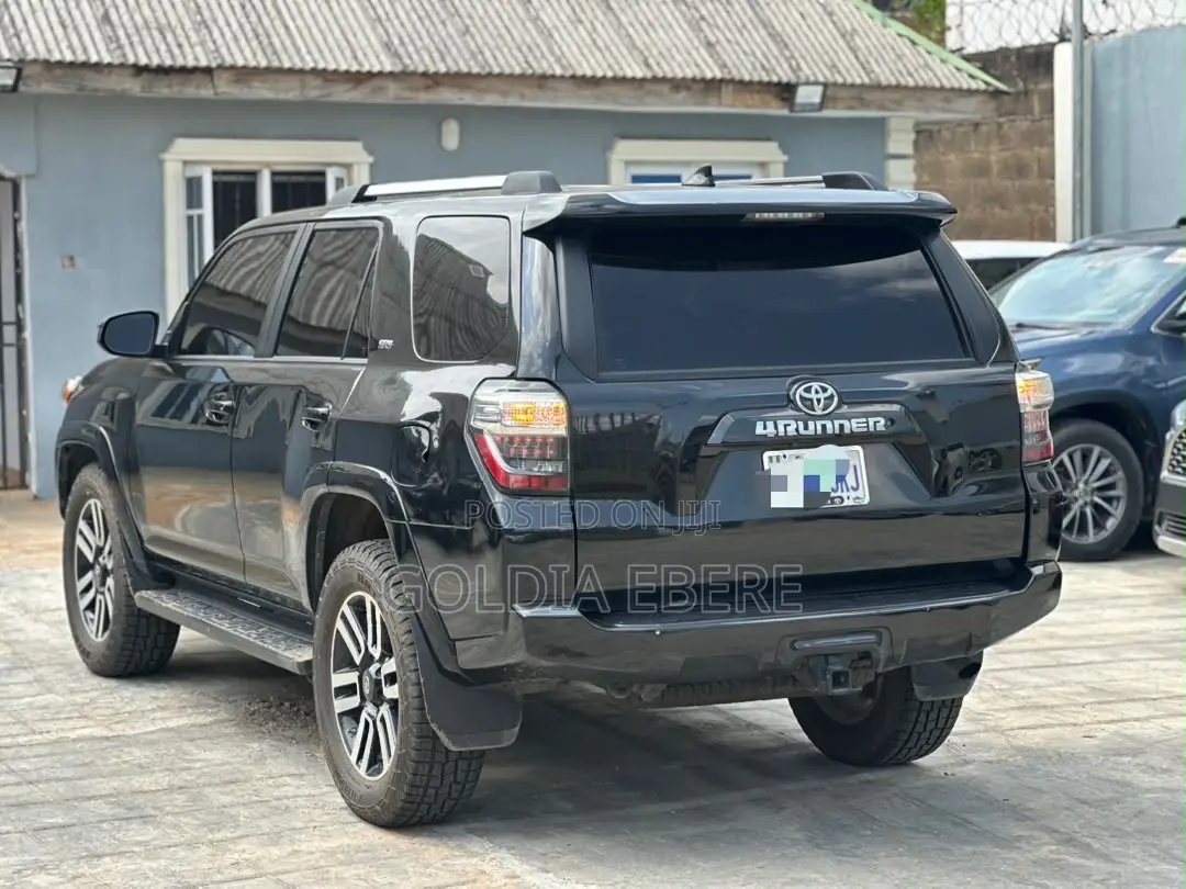 Toyota 4-Runner 2019 Black
