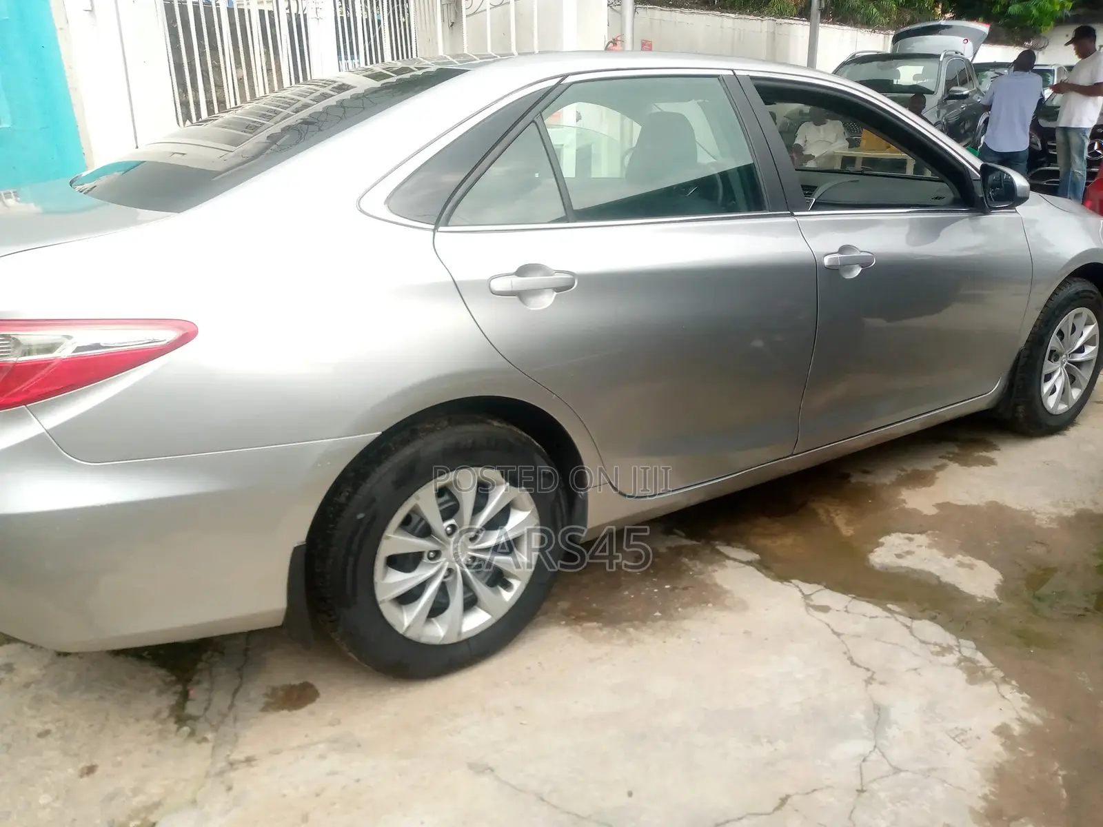 Toyota Camry 2017 Silver