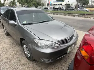 Toyota Camry LE 4dr Sedan (2.4L 4cyl 5A) 2006 Gray