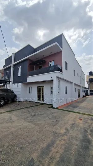 4bdrm Duplex in Emmanuel Estate, Jericho for sale