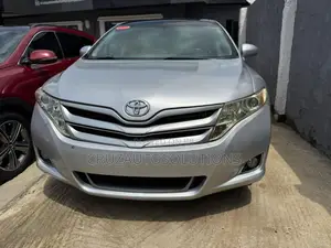 Toyota Venza 2010 Silver