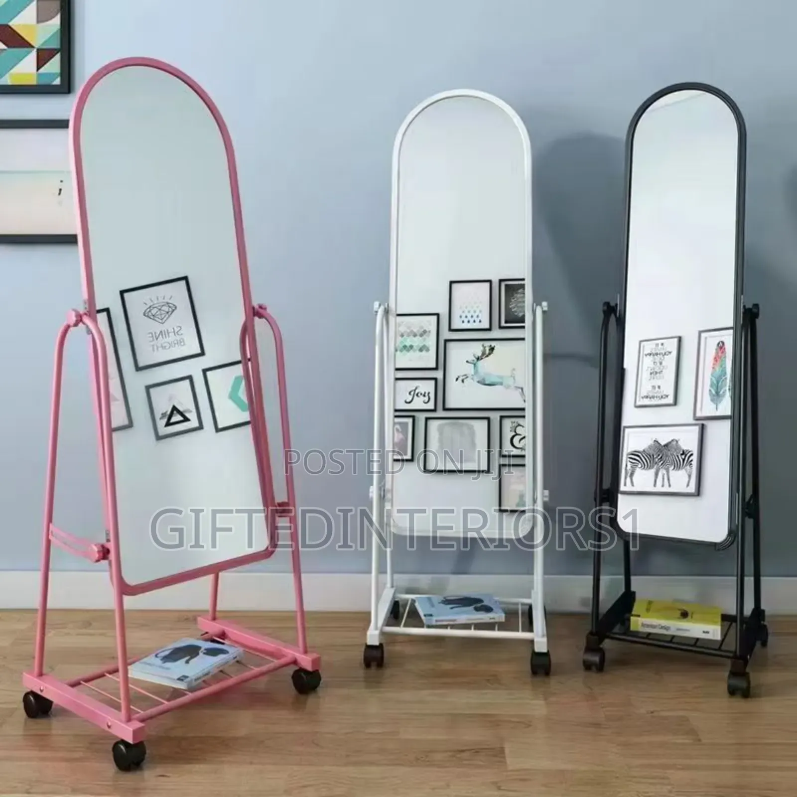 Quality Mirror With Wheels