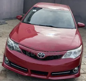 Toyota Camry SE 4dr Sedan (2.5L 4cyl 6A) 2013 Red