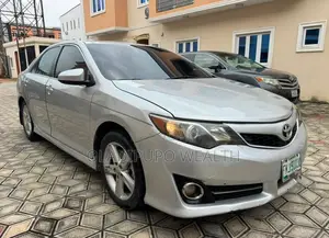 Toyota Camry 2013 Silver