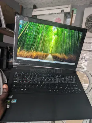 Laptop Clevo P17SM 16GB Intel Core i7 HDD+SSD 1T