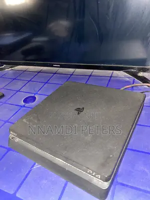 Playstation 4 Slim Hacked