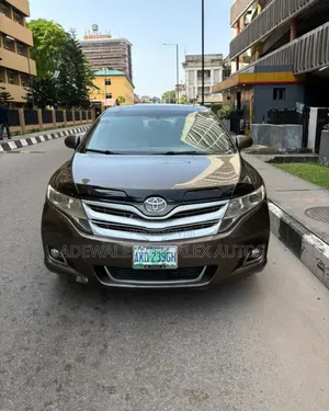 Toyota Venza 2011 Brown