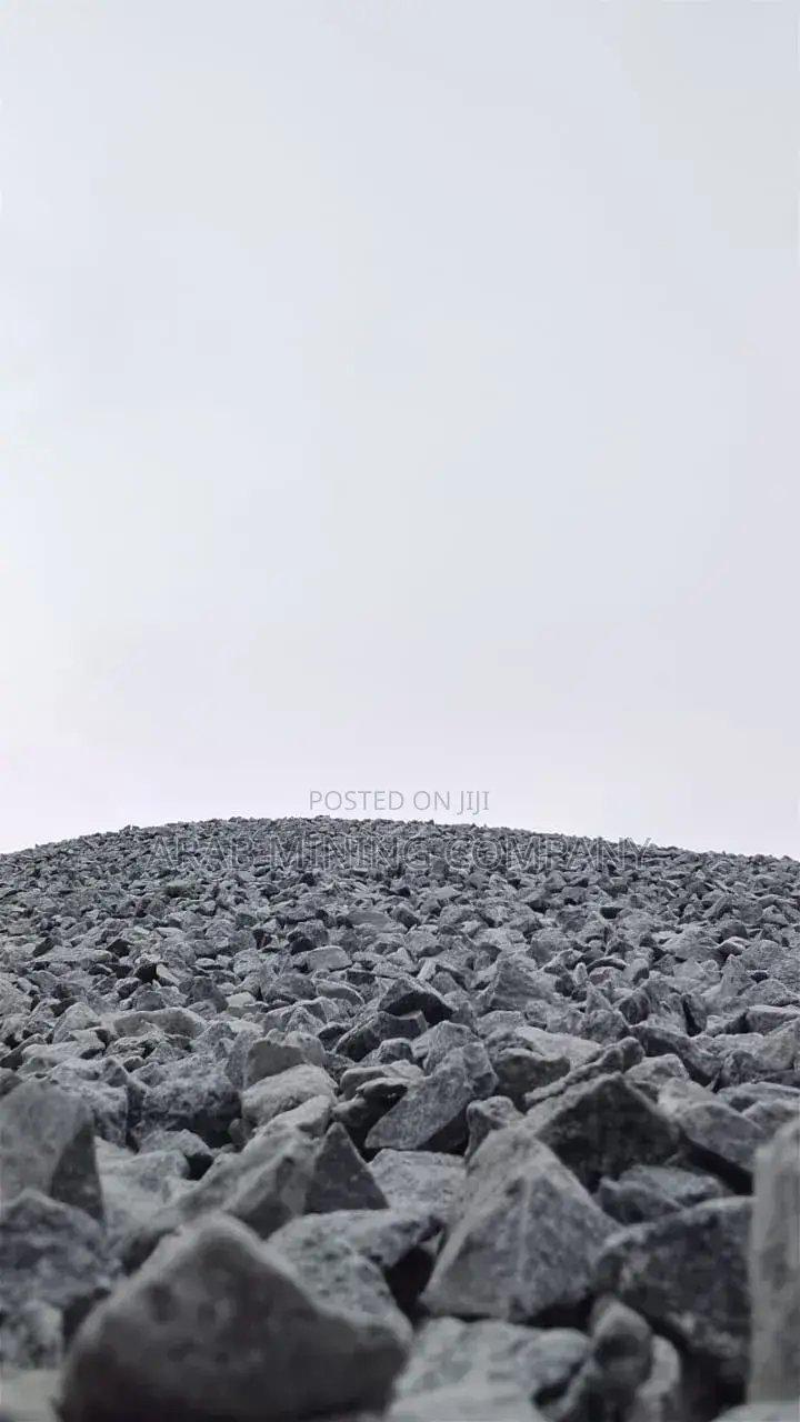 Grab Granite and Chipping