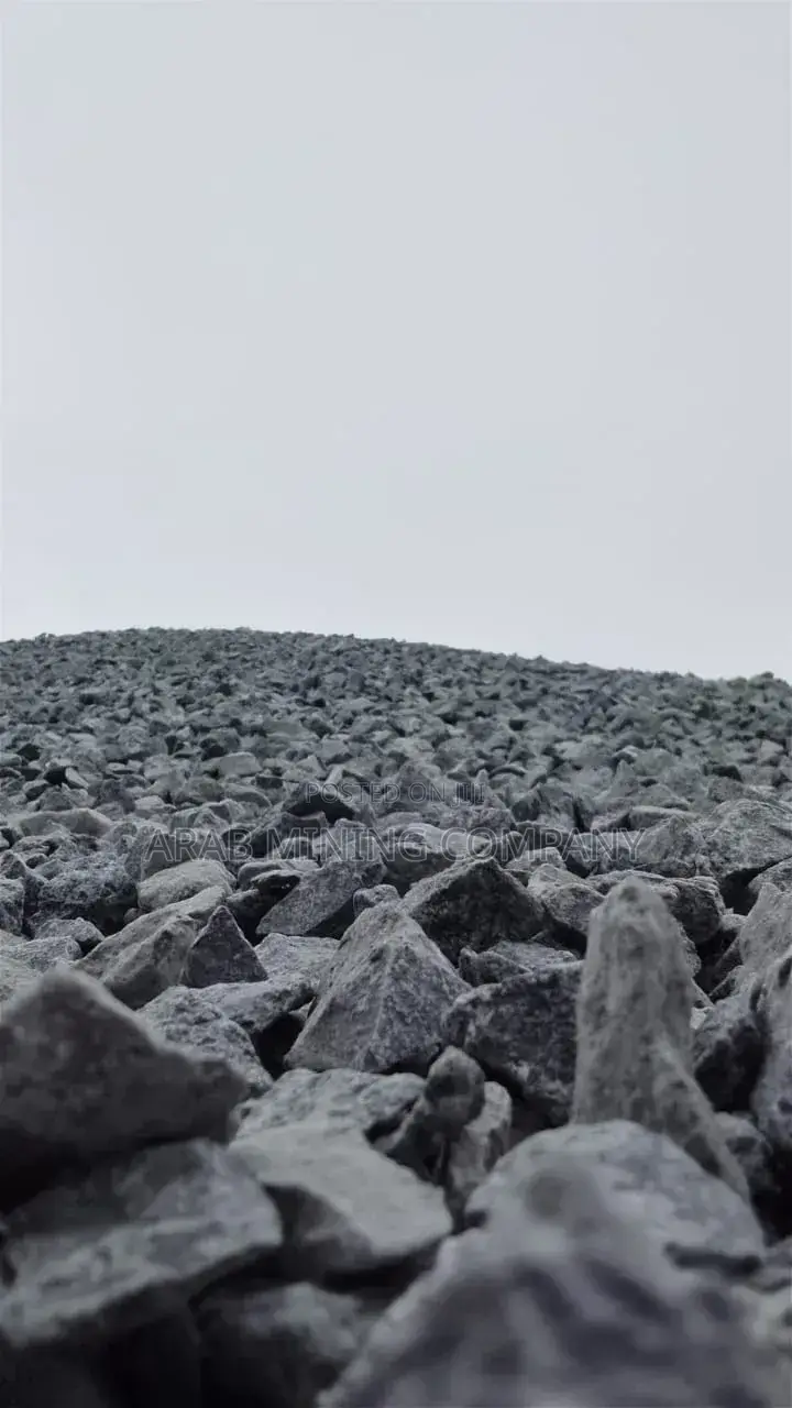 Grab Granite and Chipping