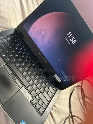 Laptop Dell Latitude 6430u 8GB Intel Core i7 SSD 256GB