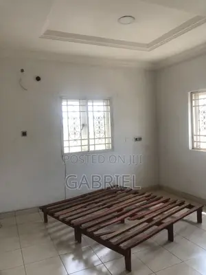 2bdrm Block of Flats in Off News Engineering, Dawaki for rent