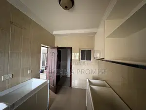 3bdrm Block of Flats in Wuye for rent