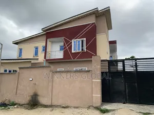 3bdrm Apartment in Onisun Estate, Off Lekki-Epe Expressway for rent